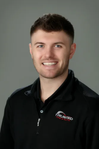 Minot native promoted to auto store manager